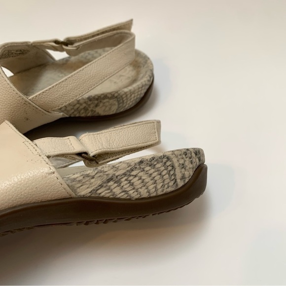 Vionic Tala Light Beige Slingback Thong Sandal. Size 8.5 - Picture 11 of 12